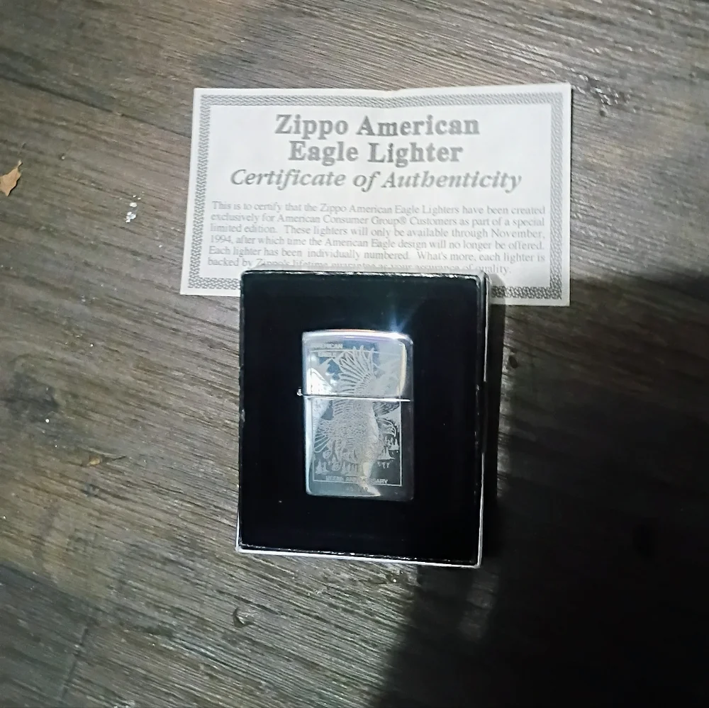 American Eagle 200th Anniversary Lighter - Picture 2 of 5